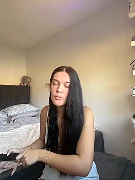 Kerysmae online show from 12.03.25