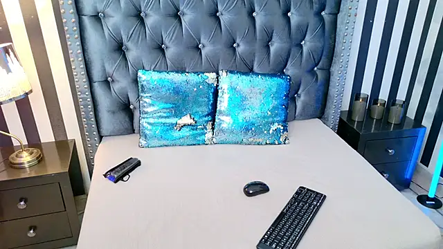 Saripaulin online show from 02.05.26