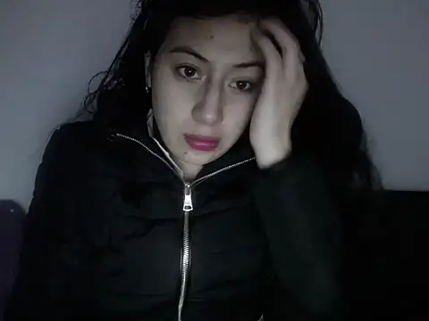 Snapshot of luisa_homes chatting on 12.18.25 luisa homes online show from 12.18.25