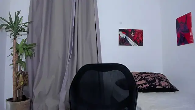 Catty Noir online show from 04.27.26