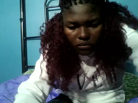 VirginPrincess06 online show from 03.12.26