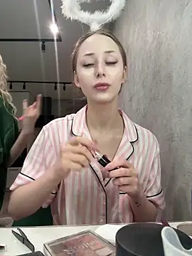 Snapshot of GraceSecrettt chatting on 02.07.26 GraceSecrettt online show from 02.07.26