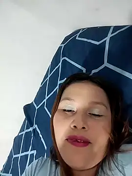 Snapshot of Paola-Lond chatting on 12.02.25 Paola-Lond online show from 12.02.25