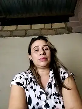 MIA-LARIOS online show from 12.23.25