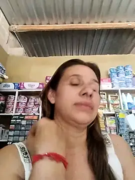 Snapshot of MIA-LARIOS chatting on 03.10.26 MIA-LARIOS online show from 03.10.26