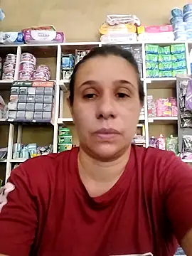 Snapshot of MIA-LARIOS chatting on 04.02.26 MIA-LARIOS online show from 04.02.26