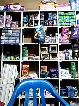 Snapshot of MIA-LARIOS chatting on 04.04.26 MIA-LARIOS online show from 04.04.26