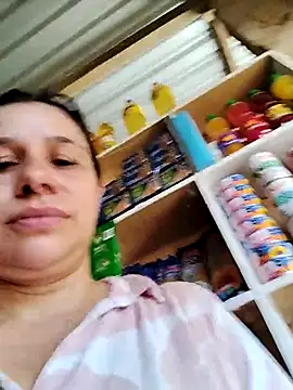 Snapshot of MIA-LARIOS chatting on 04.09.26 MIA-LARIOS online show from 04.09.26