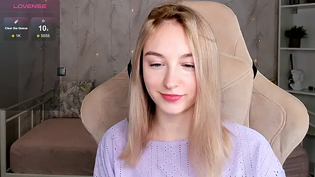 Shy Polly online show from 04.19.26