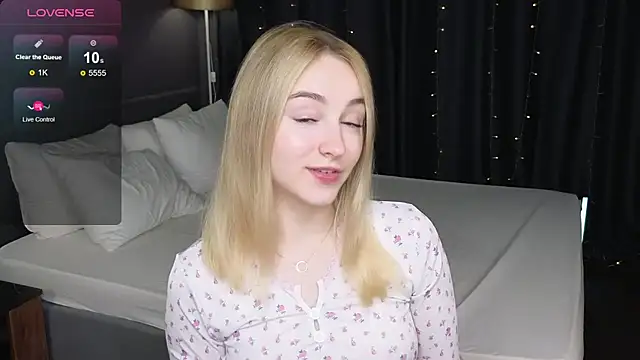 Shy Polly online show from 06.02.26