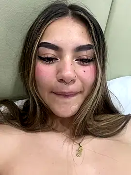 Yunaraa online show from 12.20.25