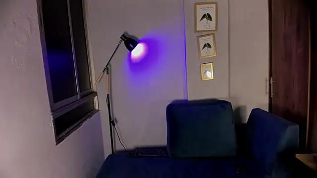 Snapshot of lowielblack chatting on 12.20.25 lowielblack online show from 12.20.25