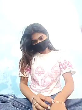 Lovely girl- online show from 12.23.25