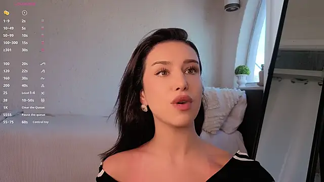 Snapshot of ShyColette chatting on 01.08.26 ShyColette online show from 01.08.26