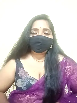 Snapshot of Soni-queen chatting on 12.01.25 Soni-queen online show from 12.01.25