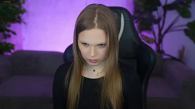 Charlotte Dreams online show from 03.17.26