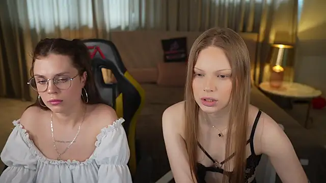 Charlotte Dreams online show from 04.30.26