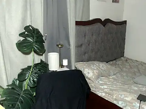 hottestlexie03 online show from 02.04.26