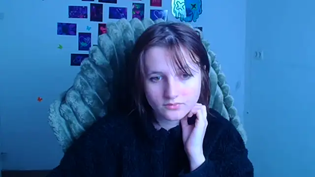 Alice Wonderme online show from 02.07.26