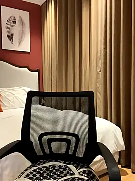 Queen-of-Love online show from 12.01.25