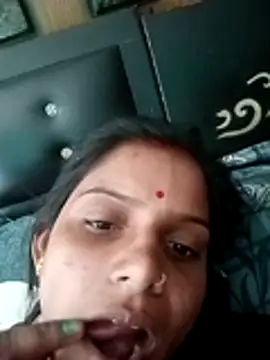 Snapshot of mina_jii chatting on 12.14.25 mina jii online show from 12.14.25