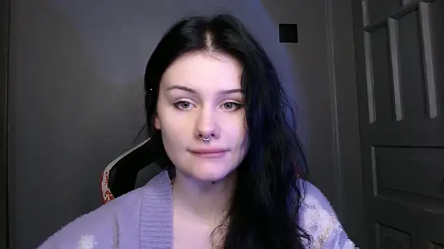 Snapshot of Moon_raven chatting on 12.02.25 Moon raven online show from 12.02.25