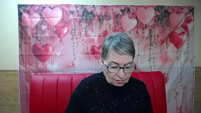 Snapshot of OlgaLuck chatting on 02.04.26 OlgaLuck online show from 02.04.26