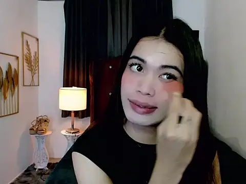 hollyyumiloove online show from 02.23.26