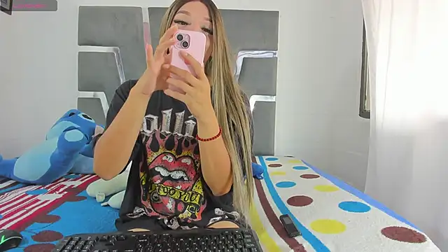 Snapshot of princess_sharon_ chatting on 01.16.26 princess sharon online show from 01.16.26