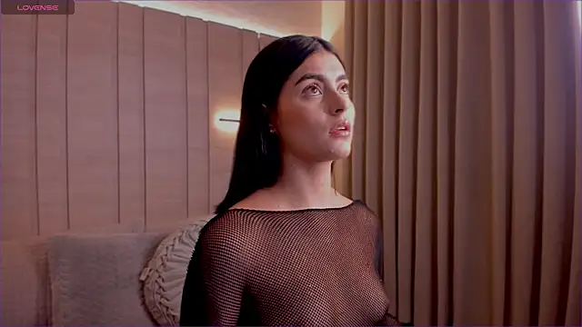 SarhaVega online show from 11.24.25