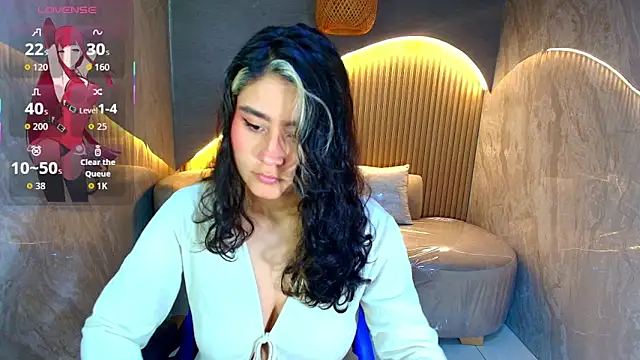 Snapshot of sofi_r_ chatting on 01.06.26 sofi r online show from 01.06.26