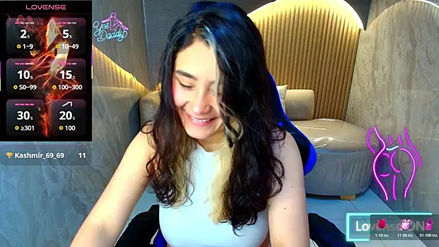 Snapshot of sofi_r_ chatting on 02.17.26 sofi r online show from 02.17.26