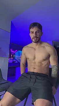 Snapshot of Valenthino_Salvatore chatting on 12.15.25 Valenthino Salvatore online show from 12.15.25