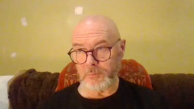 Snapshot of dextahex chatting on 11.28.25 dextahex online show from 11.28.25