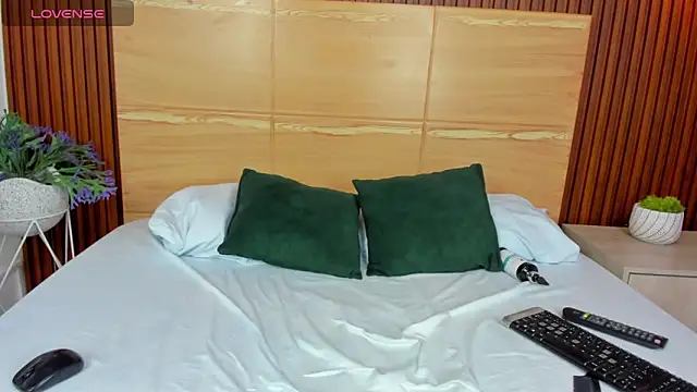 samantha loughty online show from 12.14.25