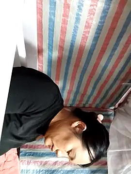 Snapshot of nezo-7 chatting on 11.23.25 nezo-7 online show from 11.23.25