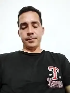 Logan hetero1 online show from 11.23.25