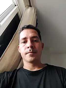 Logan hetero1 online show from 11.23.25