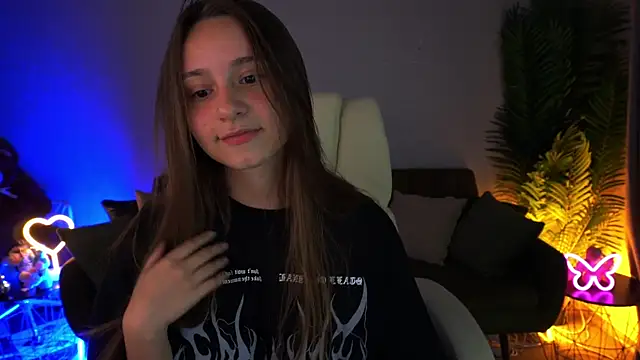 TinyNatalie online show from 07.10.26