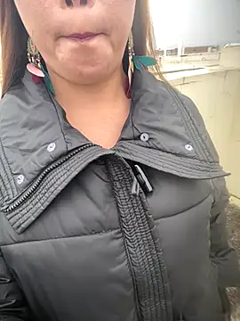 Snapshot of Xiaomili8 chatting on 12.16.25 Xiaomili8 online show from 12.16.25