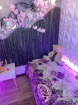 Kitty Bms  online show from 12.13.25