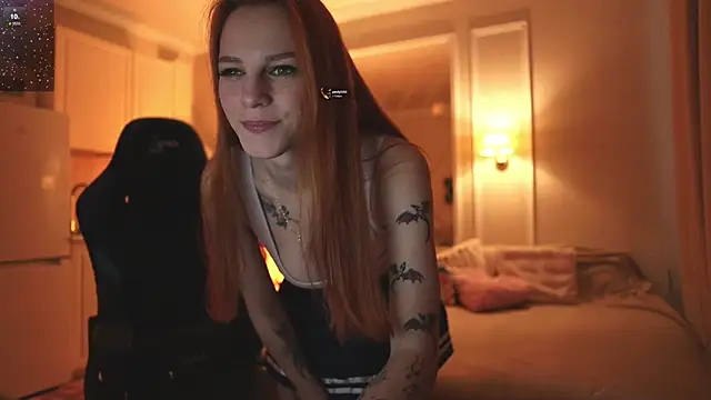 Snapshot of _alice_meyss_ chatting on 11.26.25 alice meyss online show from 11.26.25