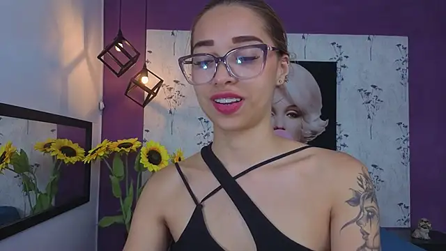 Snapshot of Antonella_mc chatting on 06.03.26 Antonella mc online show from 06.03.26