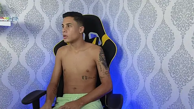 The big twink x online show from 11.26.25