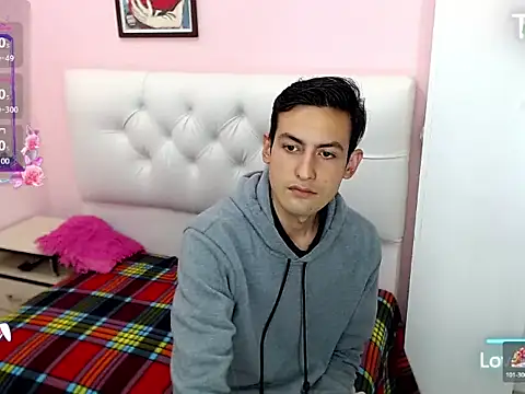 xxxstrongerboyxxx online show from 12.02.25