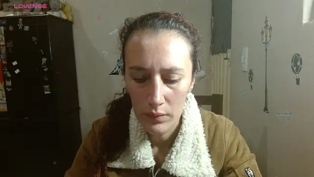 Snapshot of CASSANDRA_BROWN chatting on 12.01.25 CASSANDRA BROWN online show from 12.01.25