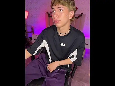 kaelwolf tay online show from 04.17.26