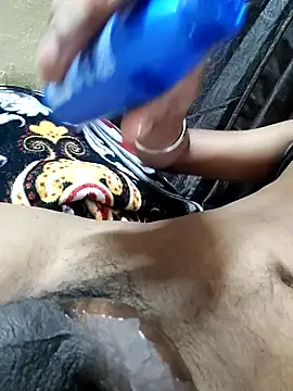 Snapshot of Handsome_09 chatting on 11.28.25 Handsome 09 online show from 11.28.25