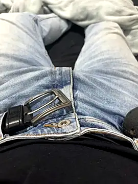 Snapshot of Daisuke_01 chatting on 12.02.25 Daisuke 01 online show from 12.02.25