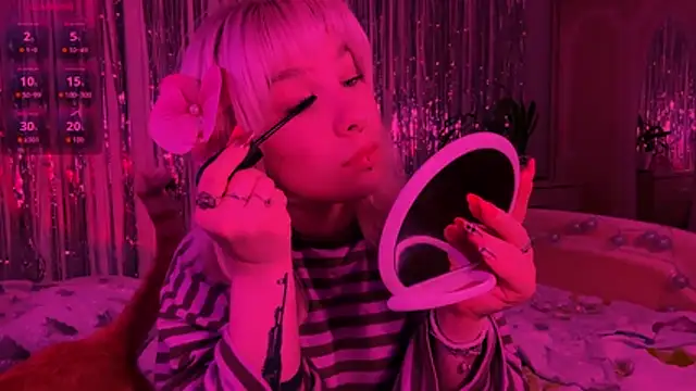 Snapshot of LolaDollyMur chatting on 01.09.26 LolaDollyMur online show from 01.09.26